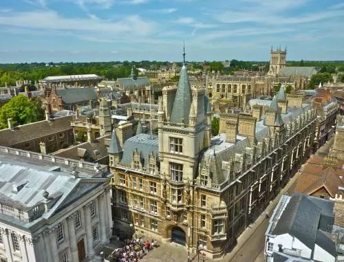 对比：剑桥大学31个学院在学术费用位置等优缺点分析（11~20）  数据 英国留学 剑桥大学 第1张